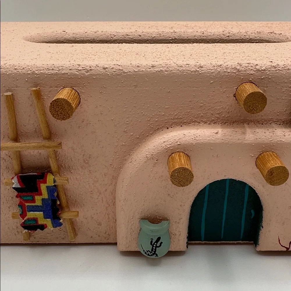 Vintage Southwest style artisan tissue holder